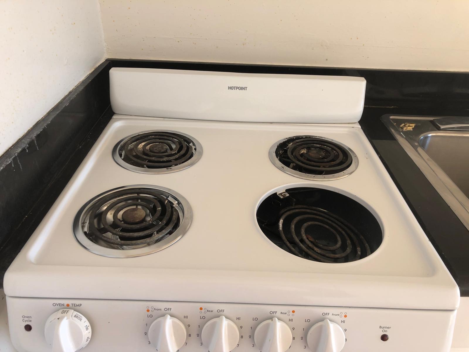 Spotless clean stove after deep cleaning service