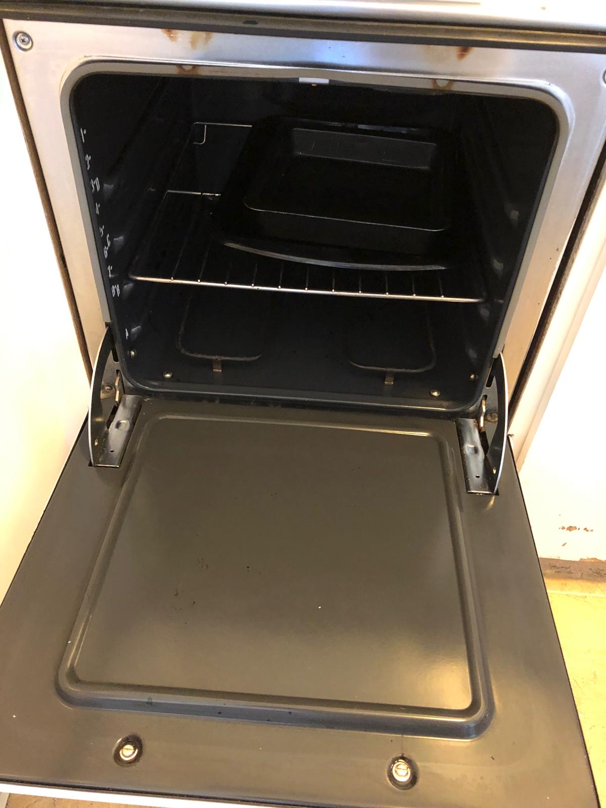 Sparkling clean oven after SF Green Clean deep clean